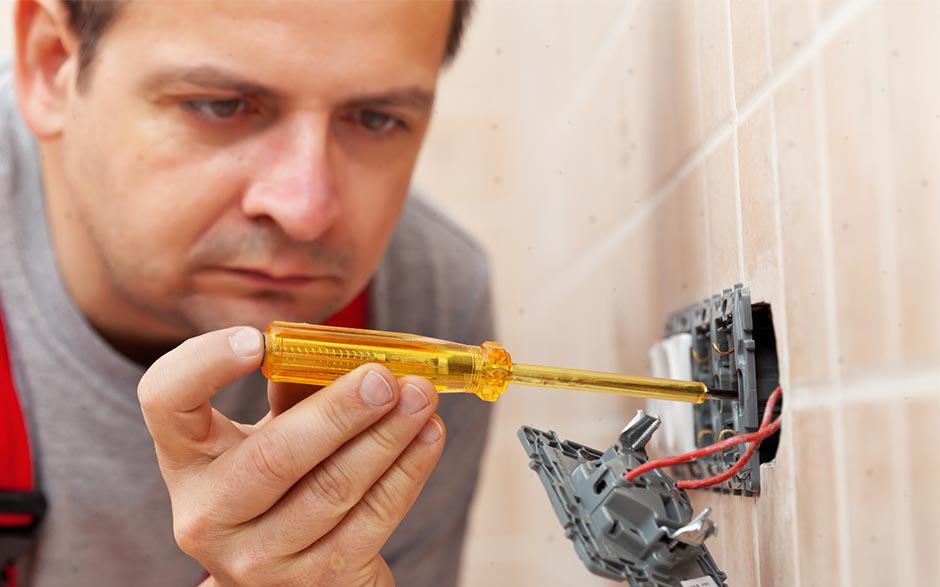 tarif d'un électricien Paris 10